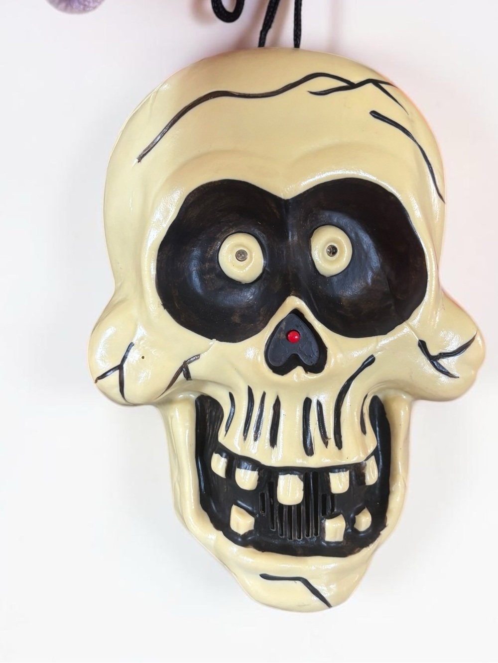 Vintage 2003 Take One Big Head Jangles Talking Singing Skull Halloween Decor